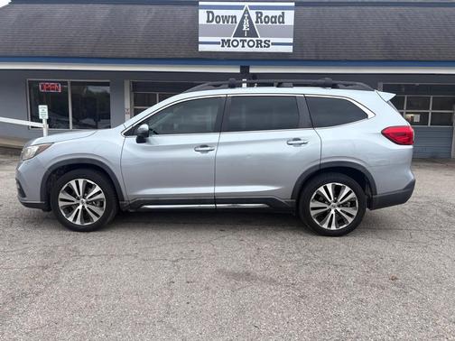 Ice Silver Metallic 2019 Subaru Ascent Limited 8-Passenger