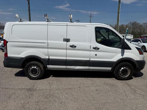 Oxford White 2017 Ford Transit-250 Base