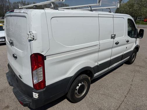 Oxford White 2017 Ford Transit-250 Base