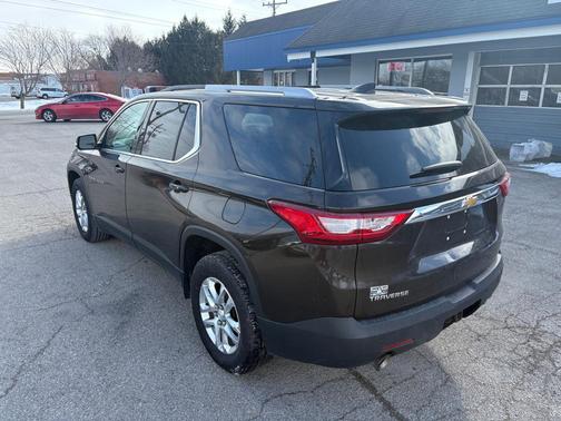 2018 Chevrolet Traverse LT Cloth
