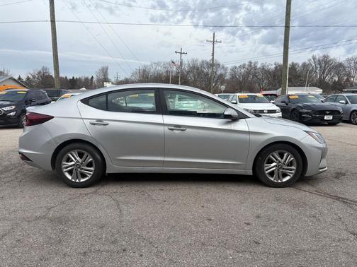 2019 Hyundai ELANTRA Value Edition