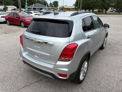Silver Ice Metallic 2020 Chevrolet Trax Premier
