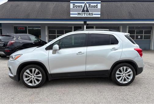 Silver Ice Metallic 2020 Chevrolet Trax Premier