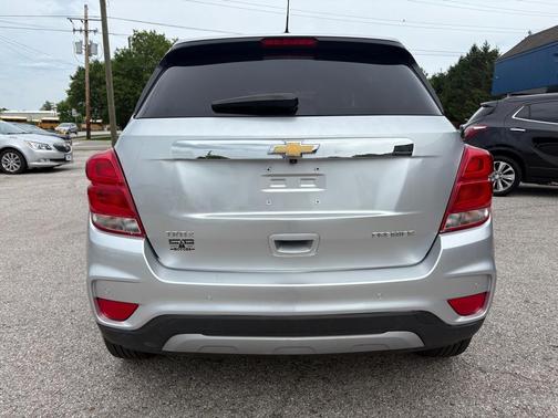 Silver Ice Metallic 2020 Chevrolet Trax Premier