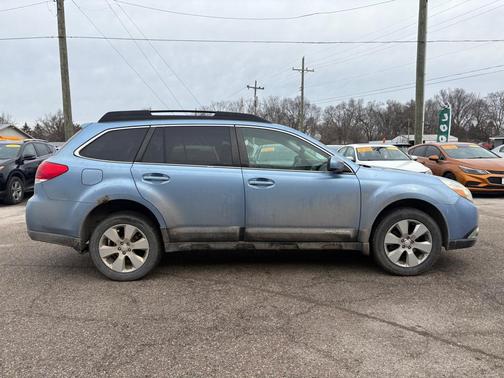 2010 Subaru Outback 2.5 i Limited