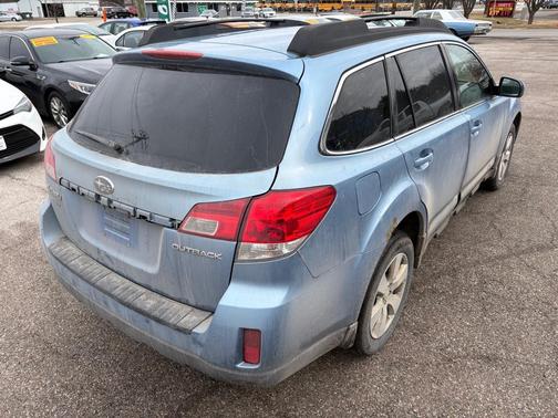 2010 Subaru Outback 2.5 i Limited