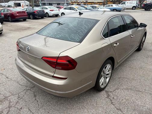 2017 Volkswagen Passat 1.8T SEL Premium