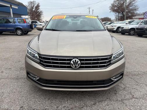 2017 Volkswagen Passat 1.8T SEL Premium