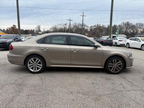2017 Volkswagen Passat 1.8T SEL Premium