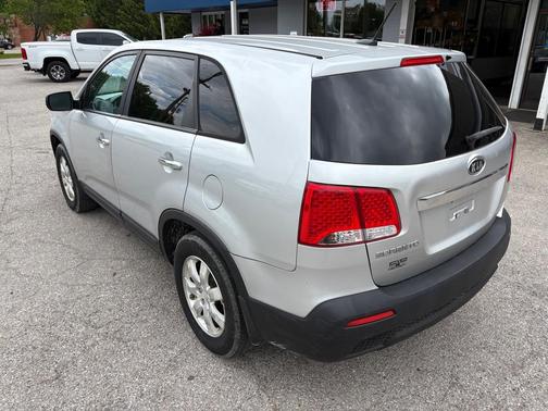 Bright Silver 2011 Kia Sorento Base