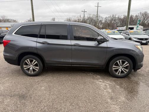 GREY 2017 Honda Pilot EX-L