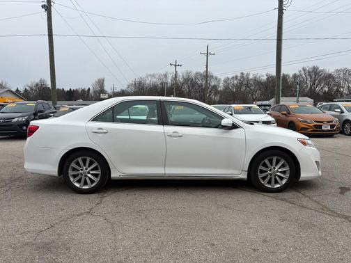 2014 Toyota Camry SE