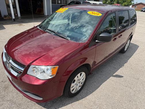 Octane Red Pearlcoat 2018 Dodge Grand Caravan SE