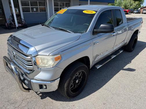 SILVER 2016 Toyota Tundra SR
