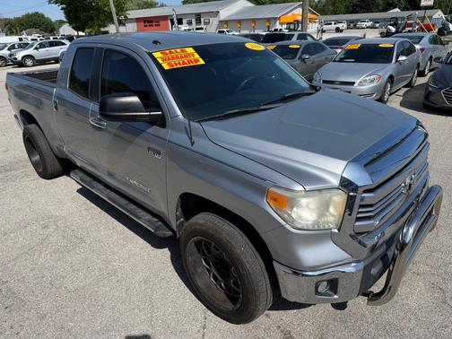 SILVER 2016 Toyota Tundra SR