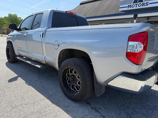 SILVER 2016 Toyota Tundra SR