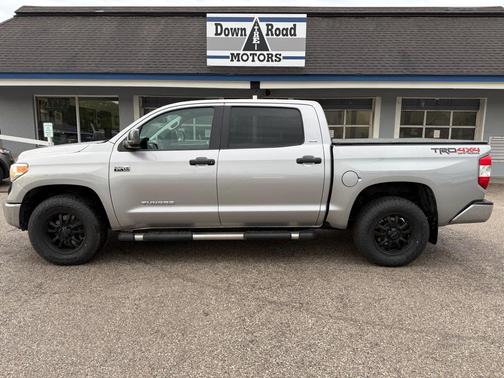 Magnetic Gray Metallic 2017 Toyota Tundra SR5