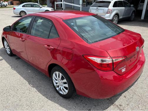 Barcelona Red Metallic 2018 Toyota Corolla LE