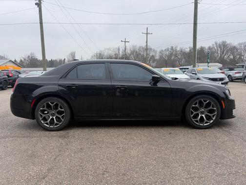 2018 Chrysler 300 S