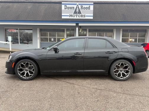 2018 Chrysler 300 S