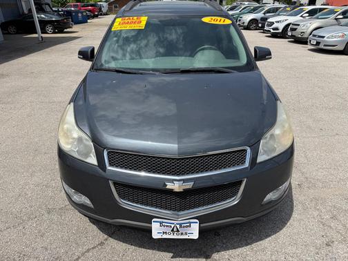 Cyber Gray Metallic 2011 Chevrolet Traverse LT