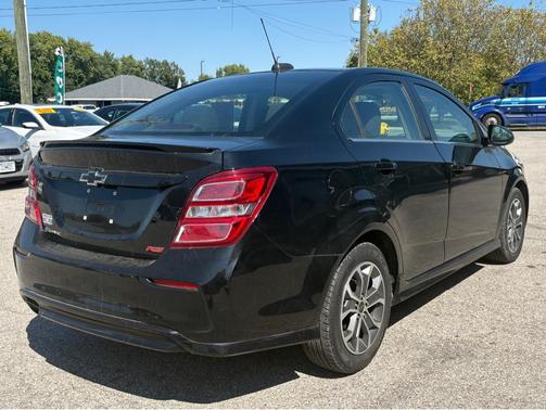 2020 Chevrolet Sonic FWD Sedan LT