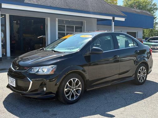 2020 Chevrolet Sonic FWD Sedan LT