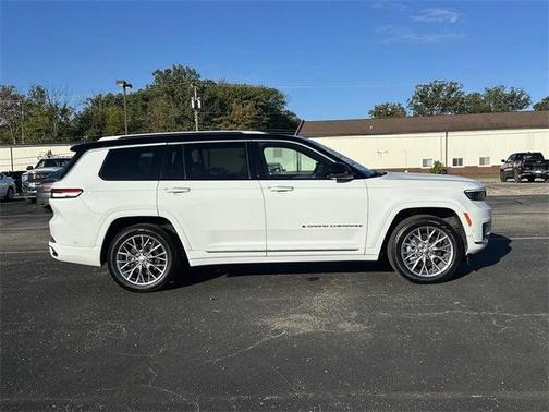 2022 Jeep Grand Cherokee L Summit 4x4