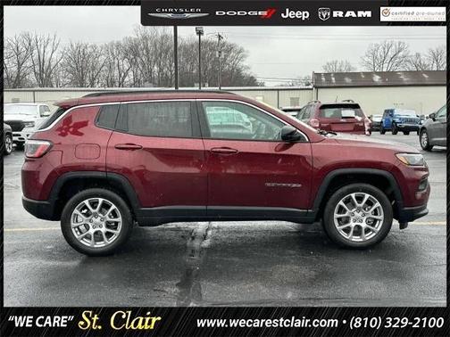 2022 Jeep Compass Latitude Lux 4x4