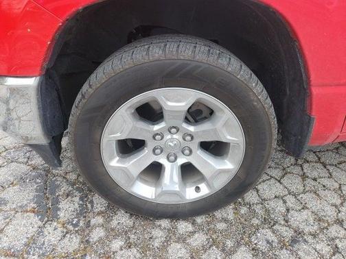 2019 RAM 1500 Big Horn/Lone Star Crew Cab 4x4 57' Box