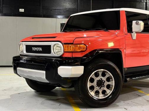 2013 Toyota FJ Cruiser Base