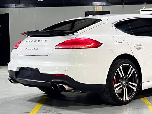 2014 Porsche Panamera Turbo S Executive