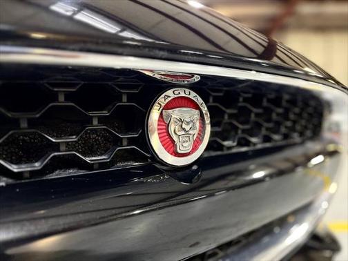 2017 Jaguar F-TYPE R