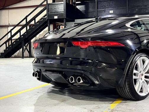 2017 Jaguar F-TYPE R