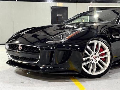 2017 Jaguar F-TYPE R