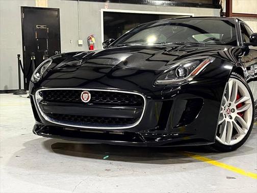 2017 Jaguar F-TYPE R