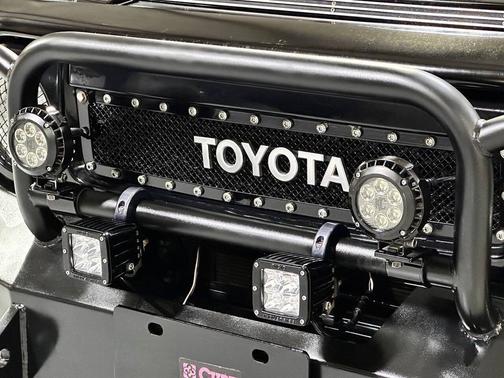 2010 Toyota FJ Cruiser Base