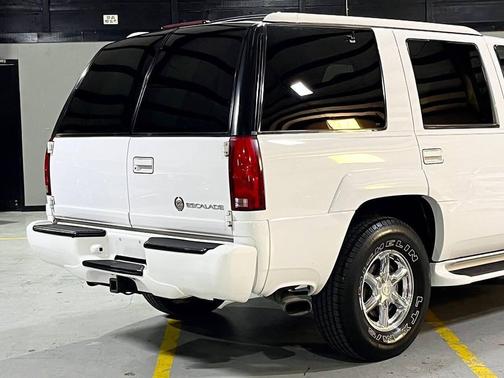2000 Cadillac Escalade 4WD