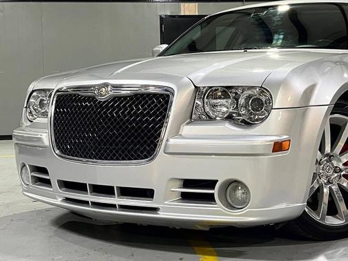 2009 Chrysler 300 SRT8
