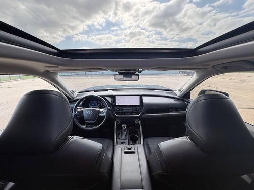 Midnight Black Metallic 2024 Toyota Grand Highlander Platinum