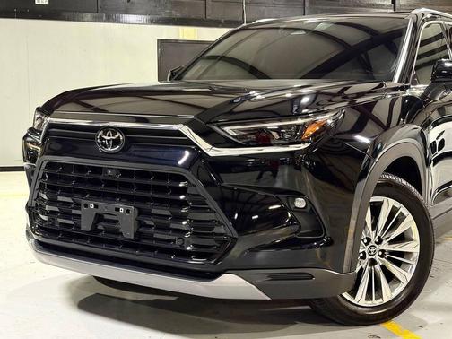 Midnight Black Metallic 2024 Toyota Grand Highlander Platinum
