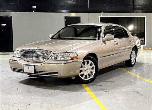 2011 Lincoln Town Car Signature