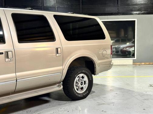 2004 Ford Excursion Limited