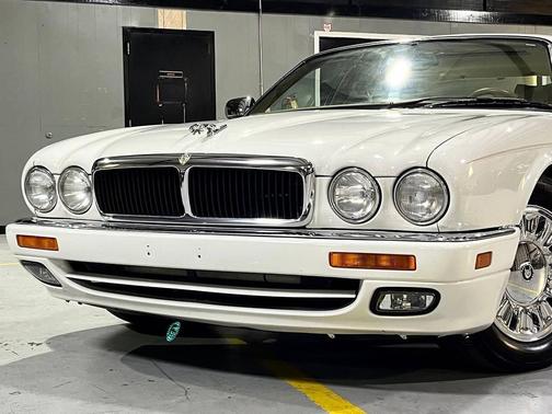 1995 Jaguar XJ12 XJ12 4dr Sedan