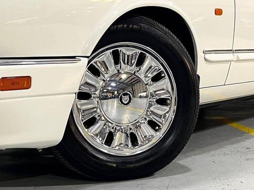 1995 Jaguar XJ12 XJ12 4dr Sedan