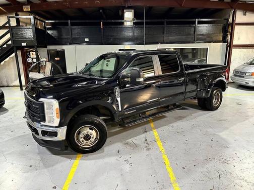 Agate Black Metallic 2023 Ford F-350 XL
