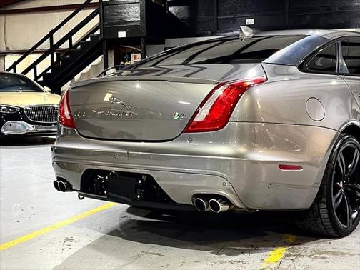 2017 Jaguar XJ XJR