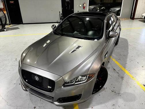 2017 Jaguar XJ XJR