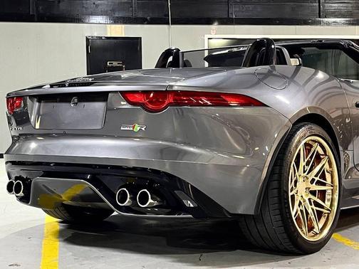 2016 Jaguar F-TYPE R