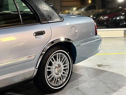 2011 Mercury Grand Marquis LS